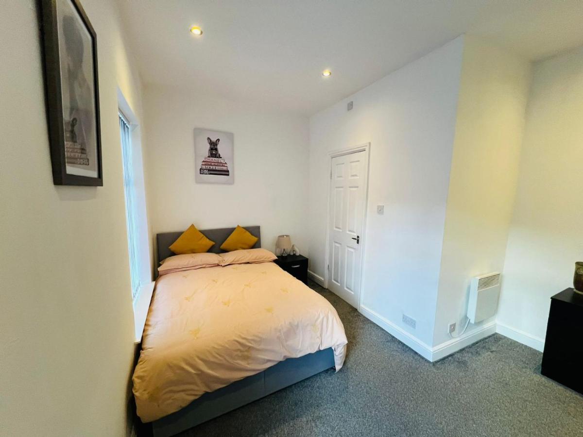 Luxury Double & Single Rooms With En-Suite Private Bathroom In City Centre Stoke On Trent Exterior foto