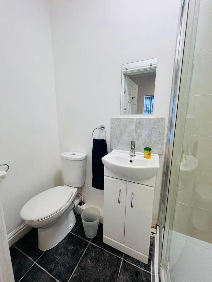 Luxury Double & Single Rooms With En-Suite Private Bathroom In City Centre Stoke On Trent Exterior foto